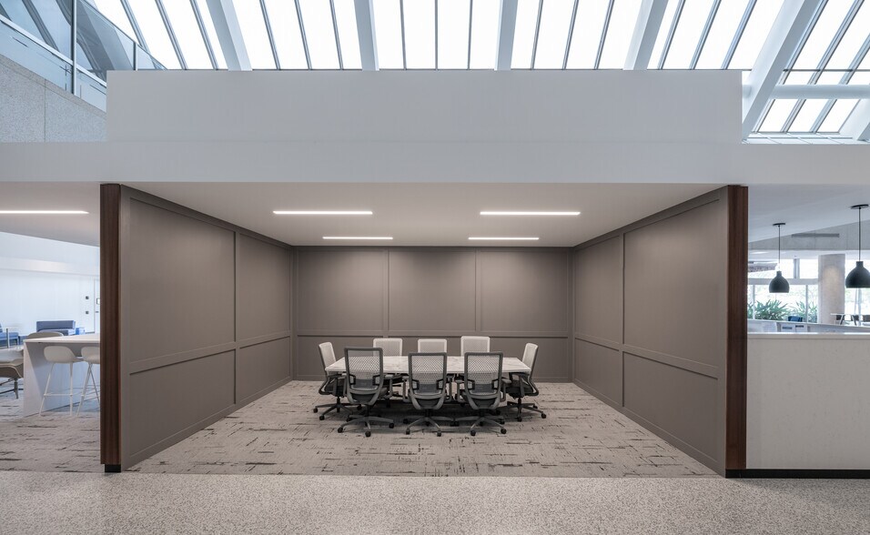 More Photos Of 1 Independent Dr, Jacksonville Office For Lease