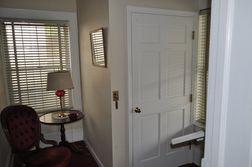 More Photos Of 5502 Noyes Ave, Charleston Specialty For Sale
