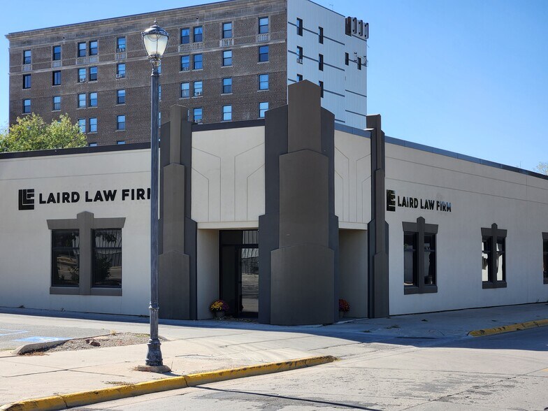 More Photos Of 305 N Federal Ave, Mason City Freestanding For Sale