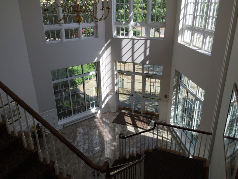 More Photos Of 580 Decker Dr, Irving Medical For Lease