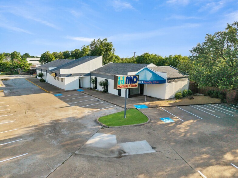 More Photos Of 9991 Marsh Ln, Dallas Medical For Lease