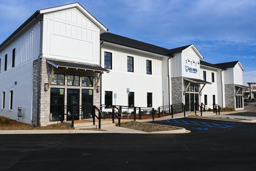 Primary Photo Of 351 John Henry Way, Madison Medical For Lease