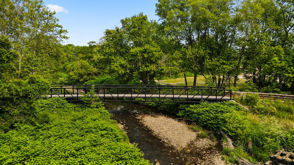 More Photos Of 5000 Warner Rd, Garfield Heights Land For Sale