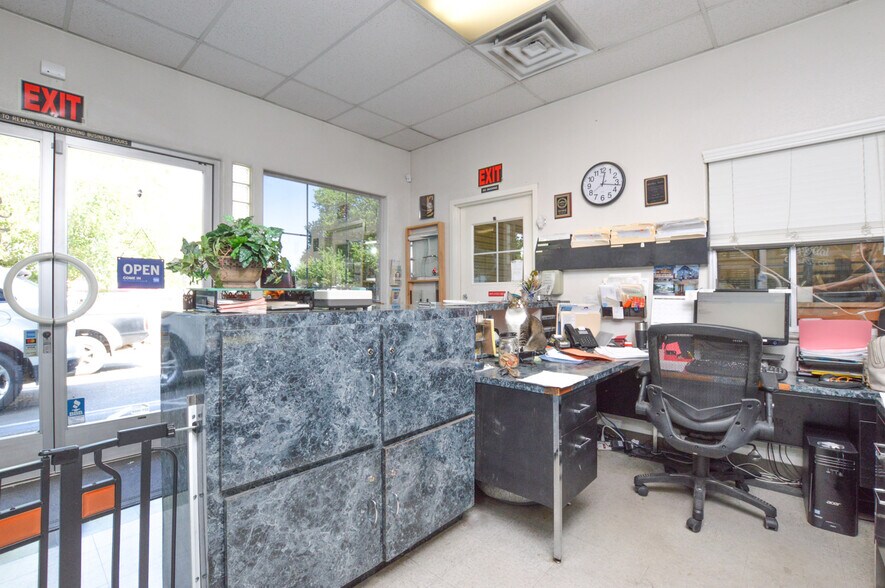 More Photos Of 444 N 1st St, Fresno Freestanding For Sale