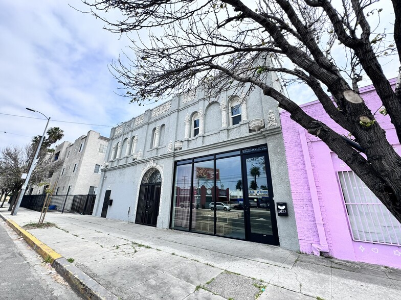 Primary Photo Of 4568 W Adams Blvd, Los Angeles Storefront Retail Office For Lease