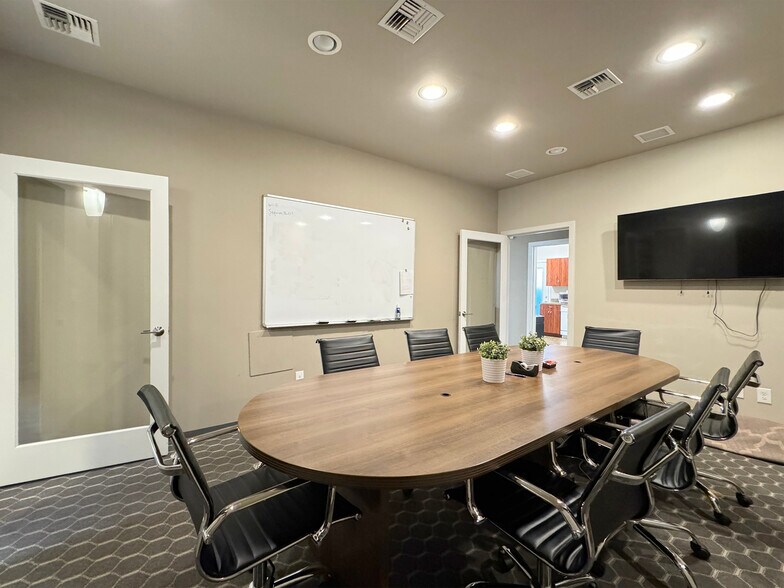 More Photos Of 542-544 N 5th Ave, Sequim Medical For Sale