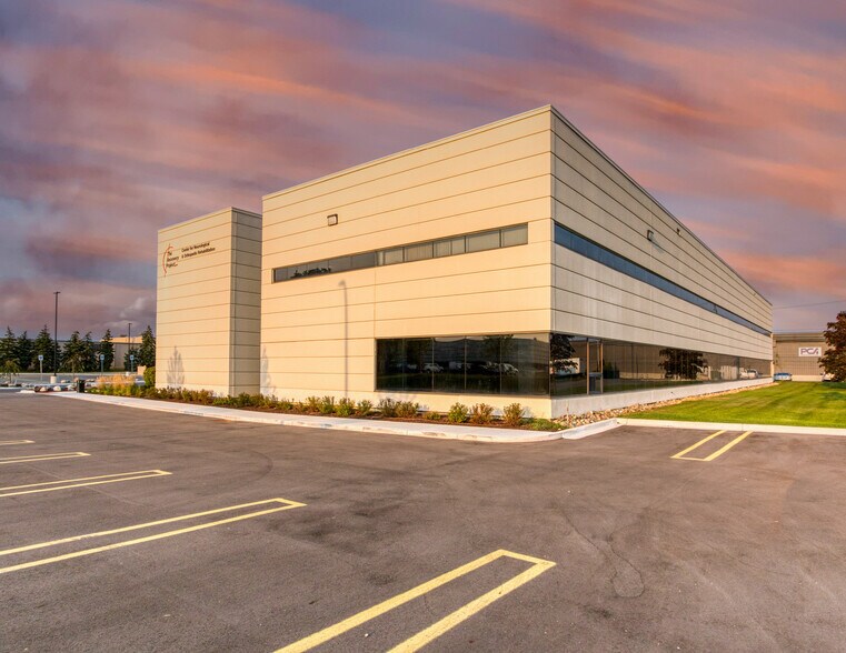 Primary Photo Of 11878 Hubbard St, Livonia Medical For Lease
