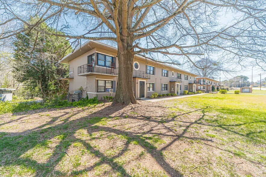 More Photos Of 815-823 S Cobb Dr SE, Marietta Apartments For Sale