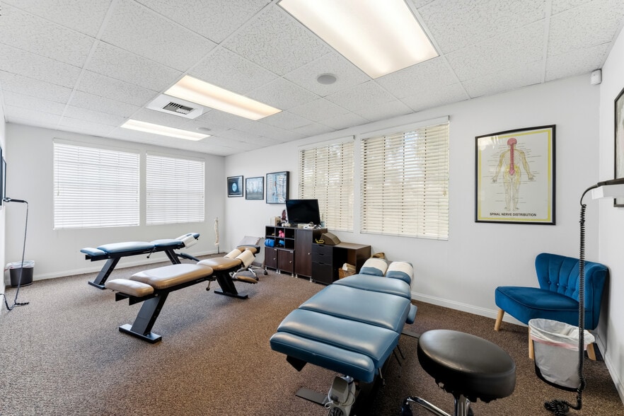 More Photos Of 2900 Bristol St, Costa Mesa Office For Sale