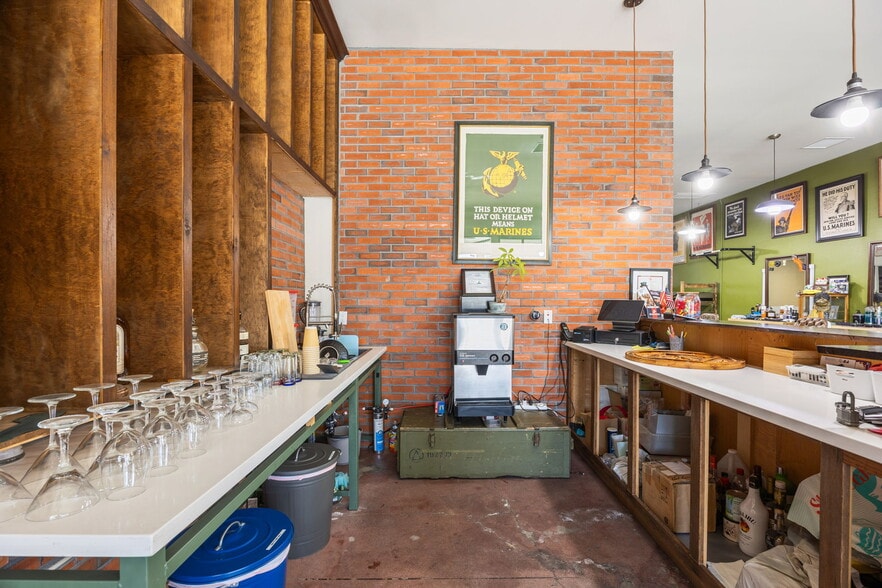 More Photos Of 21627 Sherman Way, Canoga Park Storefront For Sale