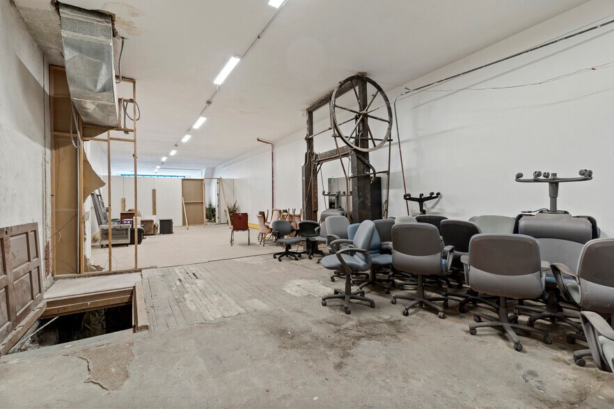 More Photos Of 2208-2212 S Washington blvd, Ogden Storefront Retail Office For Sale