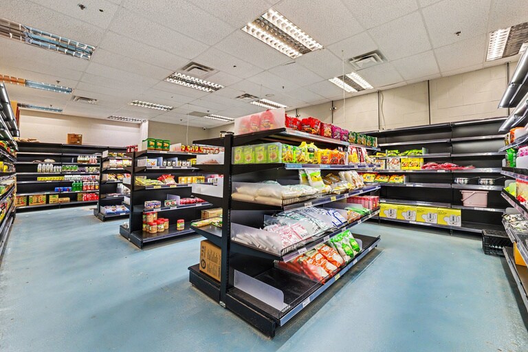 More Photos Of 90 Bill Leathem Dr, Ottawa Distribution For Sale