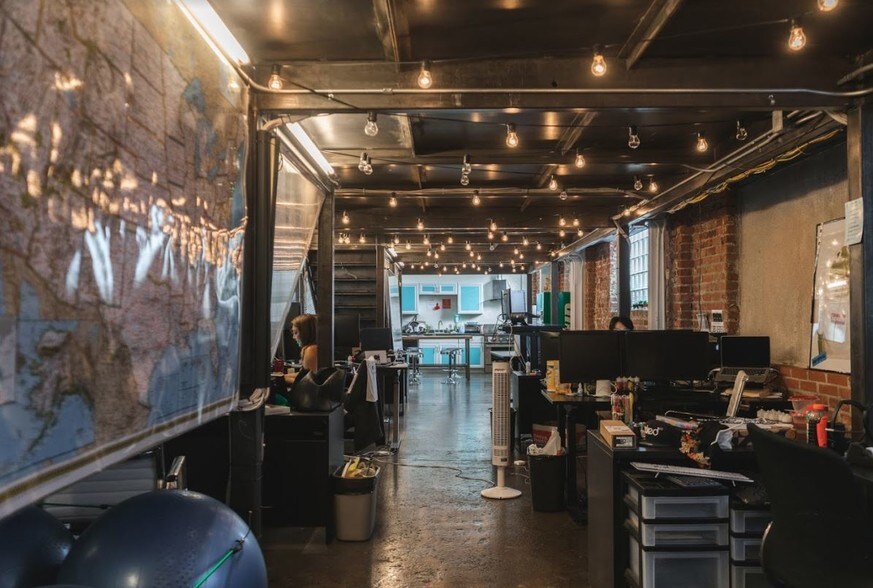 More Photos Of 2662-2684 Lacy St, Los Angeles Loft Creative Space For Lease