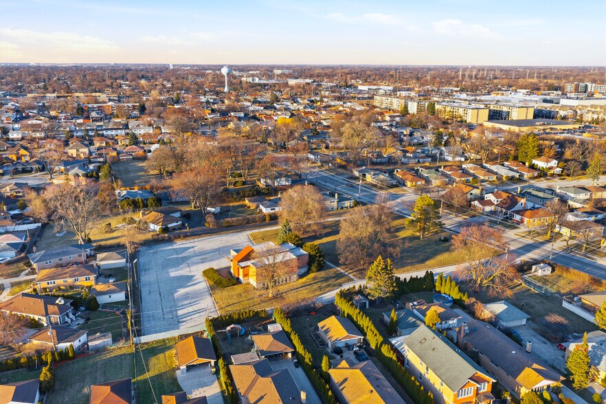 More Photos Of 8450 N Shermer Rd, Niles Religious Facility For Sale