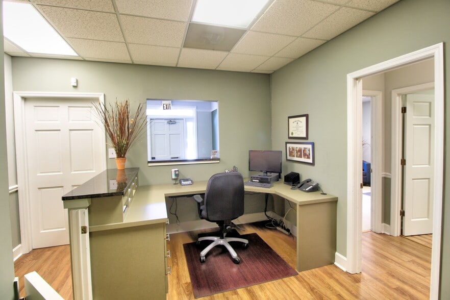 More Photos Of 748-758 Holcomb Bridge Rd, Norcross Office For Sale