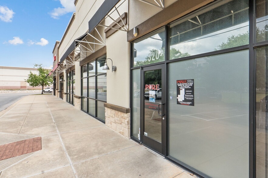 More Photos Of 2525 Anderson Ln W, Austin Unknown For Lease