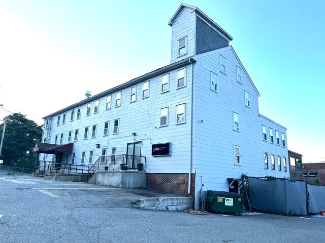 More Photos Of 50 Grove St, Salem Office For Lease