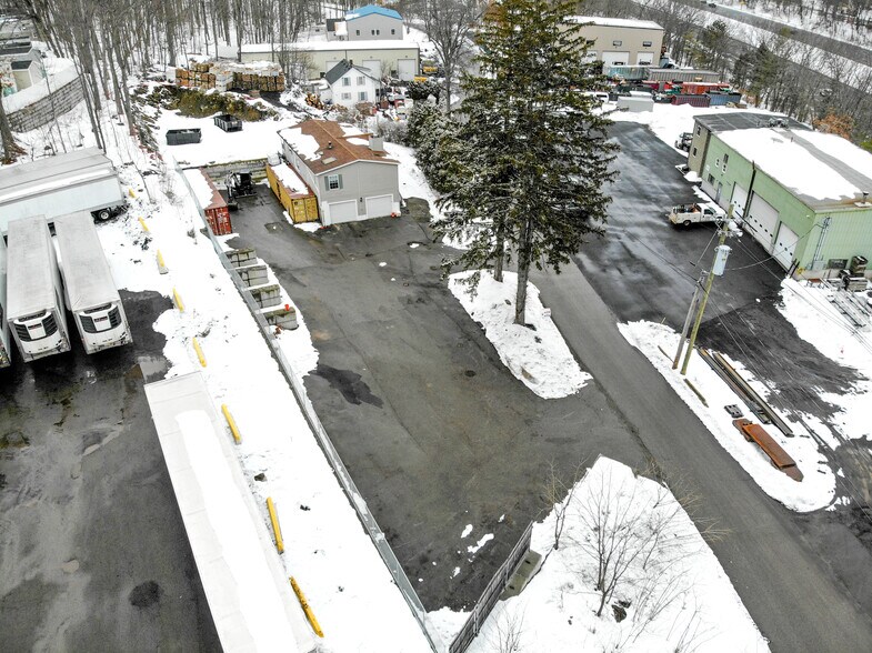 More Photos Of 25 Popes Ln, Danvers Flex For Sale