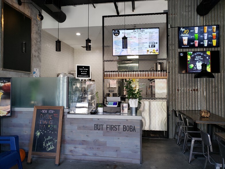 More Photos Of 126 Main St, Huntington Beach Storefront For Lease