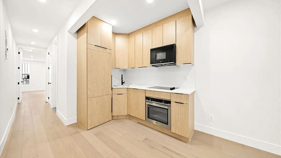 More Photos Of 1501 8th Ave, Brooklyn Apartments For Sale
