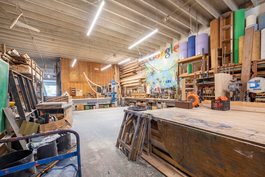 More Photos Of 15221 NE 21st Ave, Miami Warehouse For Sale