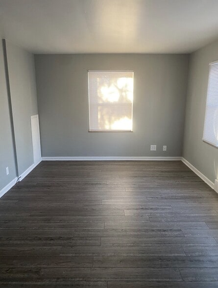 More Photos Of 5120 Glenwood Ave, Youngstown Apartments For Sale