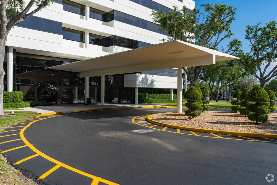 More Photos Of 1901 W Cypress Creek Rd, Fort Lauderdale Office For Lease