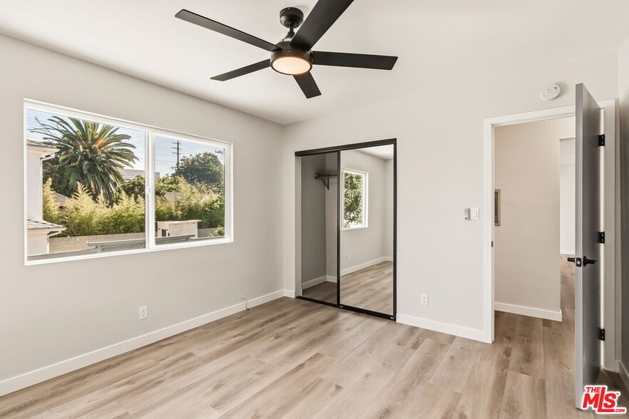 More Photos Of 1838 20th St, Santa Monica Apartments For Sale
