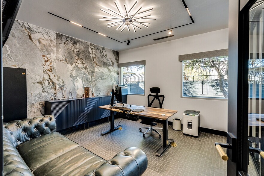 More Photos Of 1140 N Rosemont Blvd, Tucson Research And Development For Sale