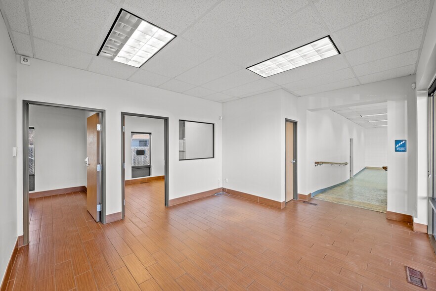 More Photos Of 4550 S Broadway, Englewood Showroom For Sale