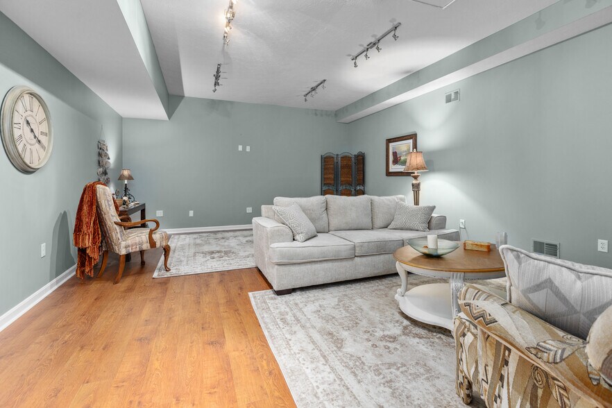 More Photos Of 206 Alexander Ave, Strabane Medical For Sale