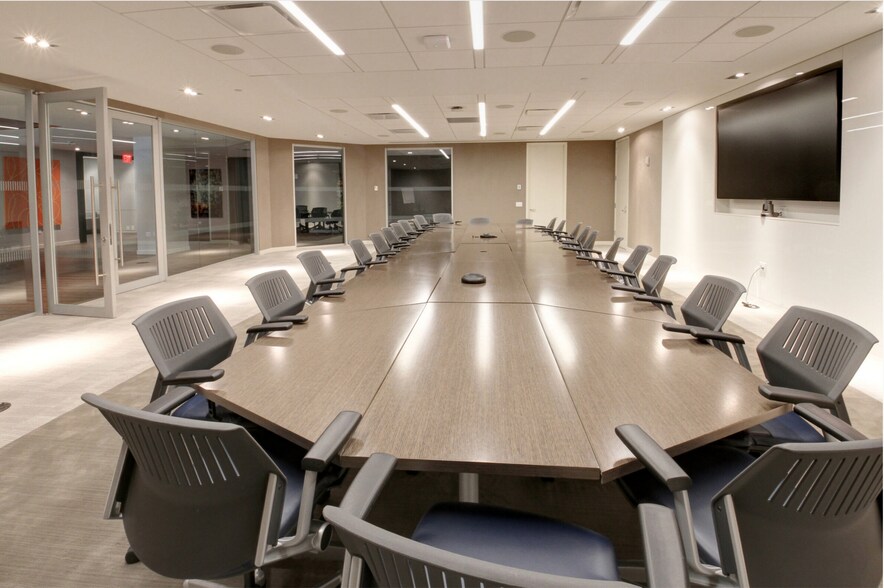 More Photos Of 667 Madison Ave, New York Coworking Space