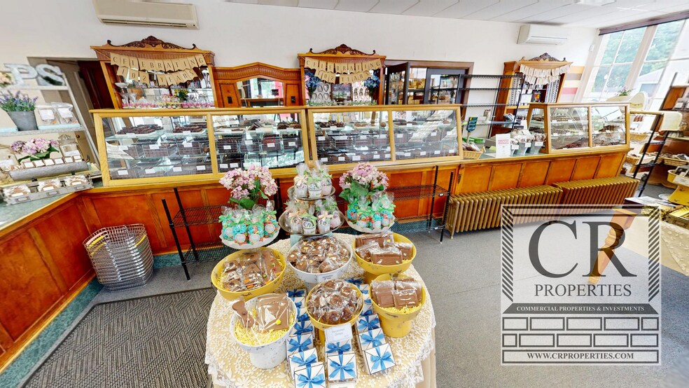 More Photos Of 269 Main St, Beacon Storefront For Sale