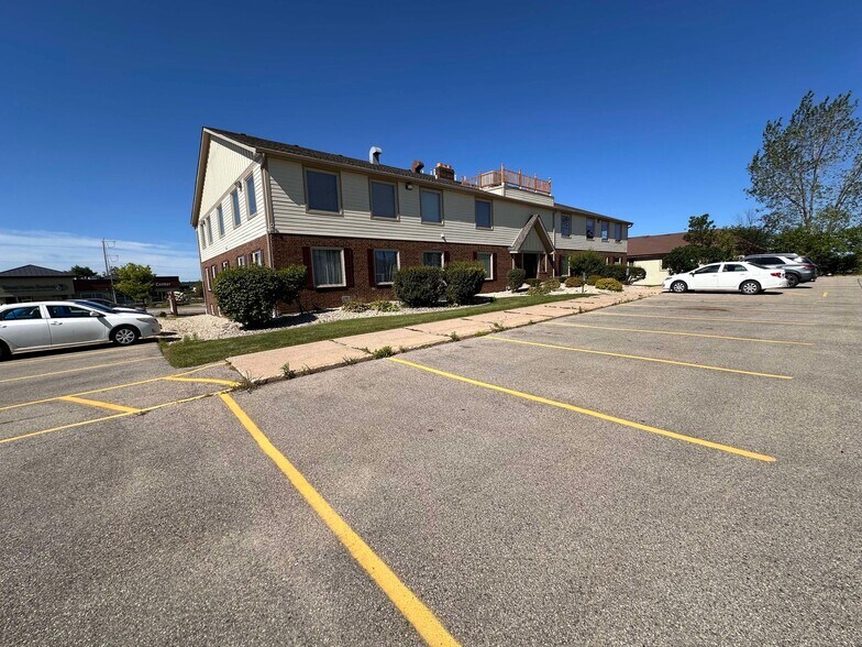 More Photos Of 6314 Odana Rd, Madison Office For Lease