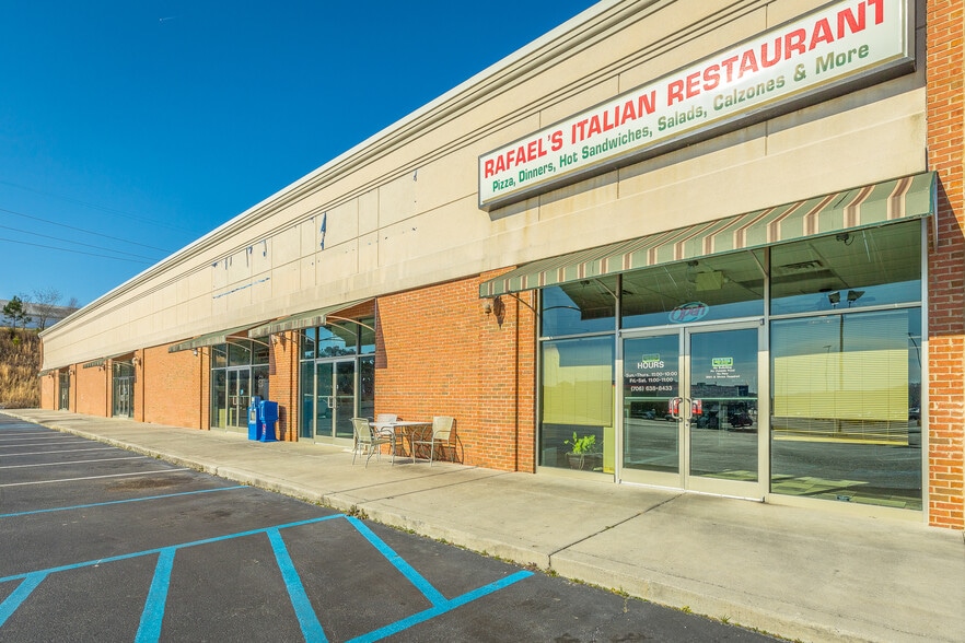More Photos Of 150 Pearl Dr, LaFayette Restaurant For Lease
