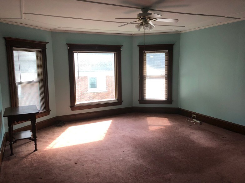 More Photos Of 109 Church St, Palmyra Religious Facility For Sale