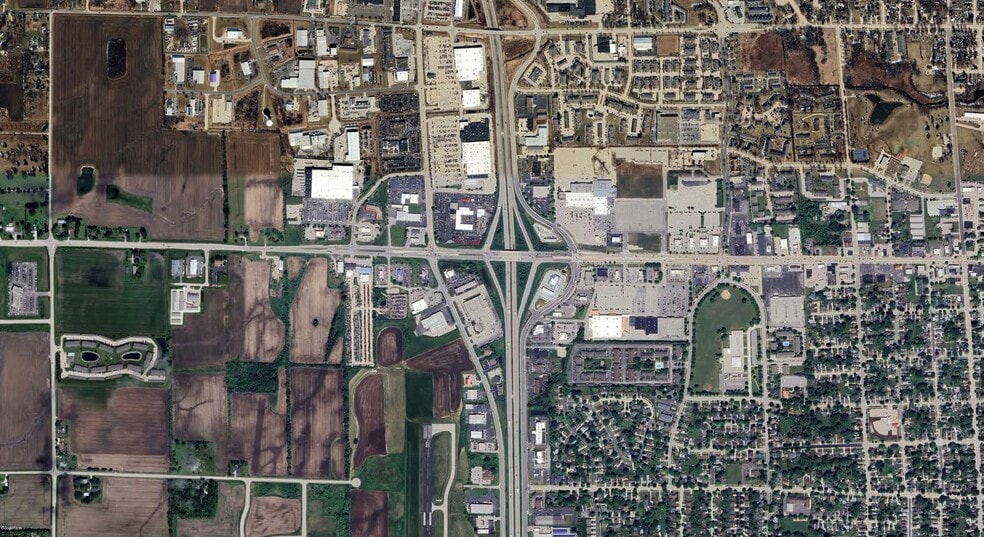 More Photos Of N6637 N Rolling Meadows Dr, Fond Du Lac Manufacturing For Lease