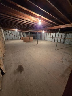 More Photos Of 1400 N Division St, Pontiac Flex For Sale