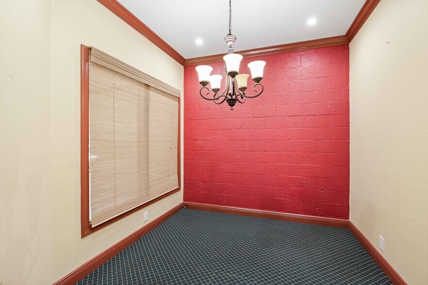 More Photos Of 658 W Indiantown Rd, Jupiter Medical For Sale