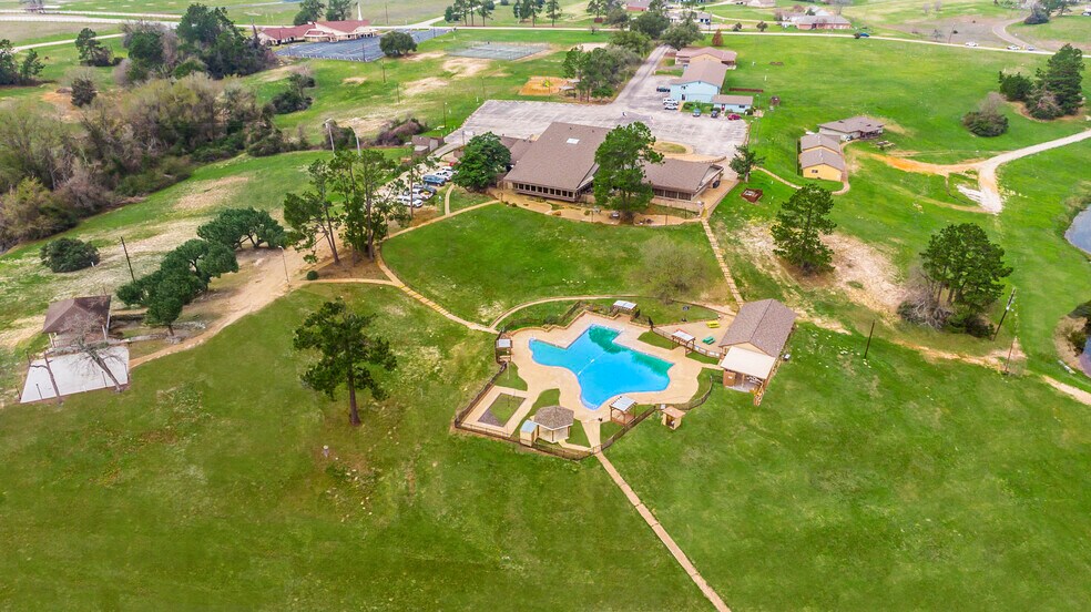 More Photos Of TBD Golfclub Drive North, Normangee Land For Sale