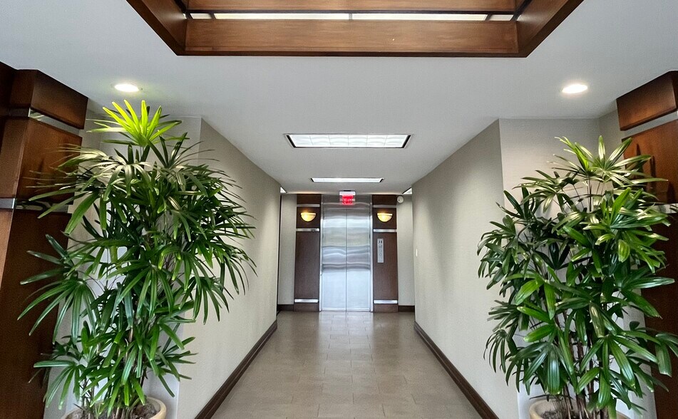 More Photos Of 369 San Miguel Dr, Newport Beach Medical For Lease