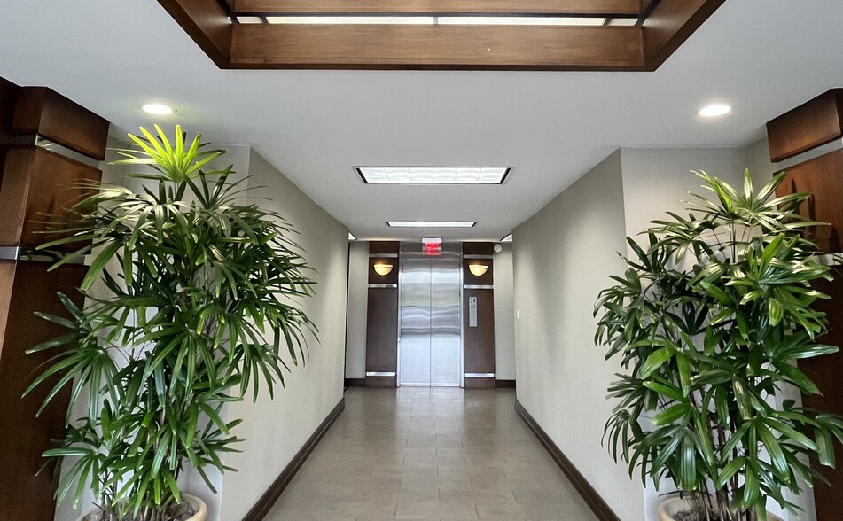 More Photos Of 369 San Miguel Dr, Newport Beach Medical For Lease