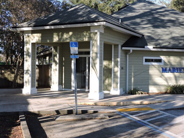 More Photos Of 8141 Ramona Blvd, Jacksonville Veterinarian Kennel For Lease