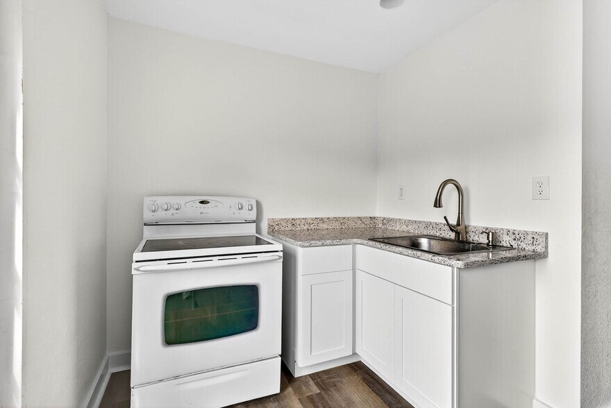 More Photos Of 3225 W Shell Point Rd, Ruskin Apartments For Sale