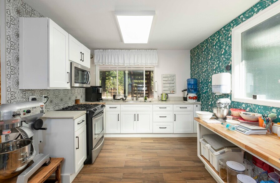 More Photos Of 18248 Redwood Hwy, Selma Apartments For Sale