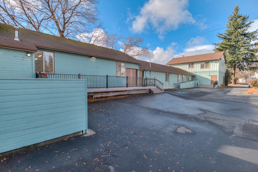 More Photos Of 612 NW Hill St, Bend Office Residential For Lease