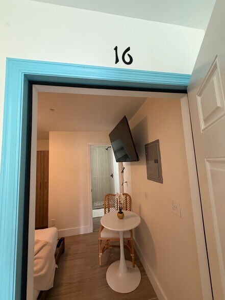 More Photos Of 2502 Tamarind Dr, Hutchinson Island Hotel For Sale