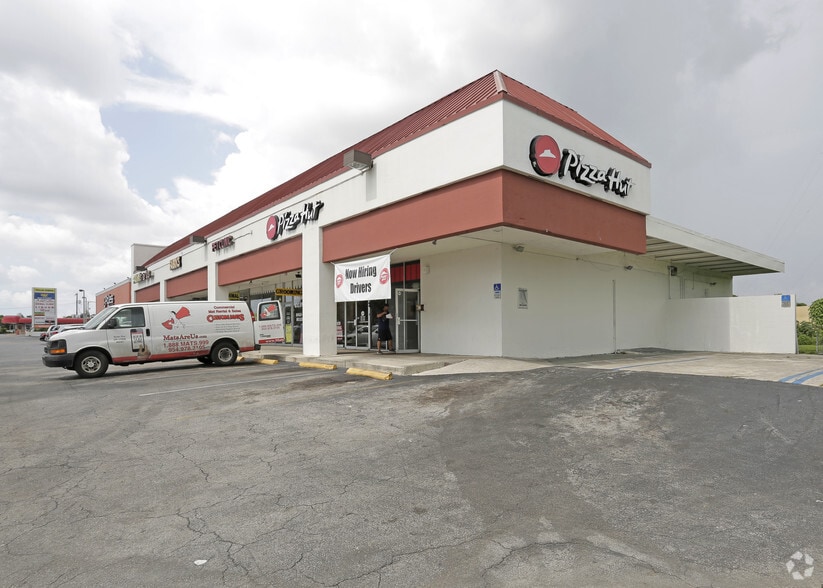 More Photos Of 19904 NW 2nd Ave, Miami Unknown For Lease