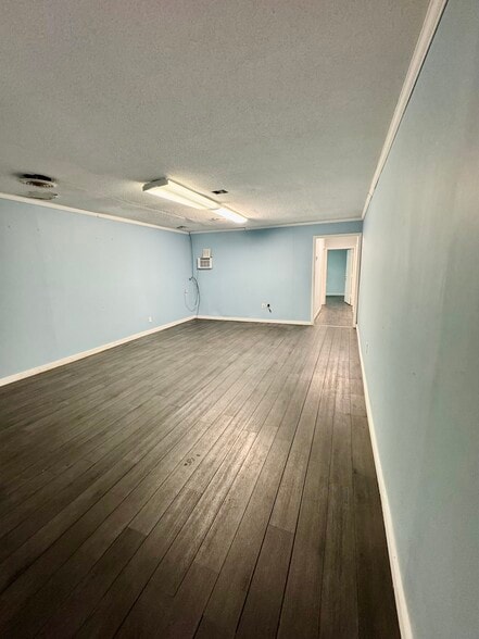 More Photos Of 114 Payne Rd, Thomasville Warehouse For Lease