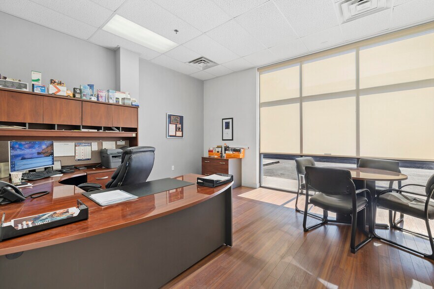 More Photos Of 5148 W Patrick Ln, Las Vegas Warehouse For Lease